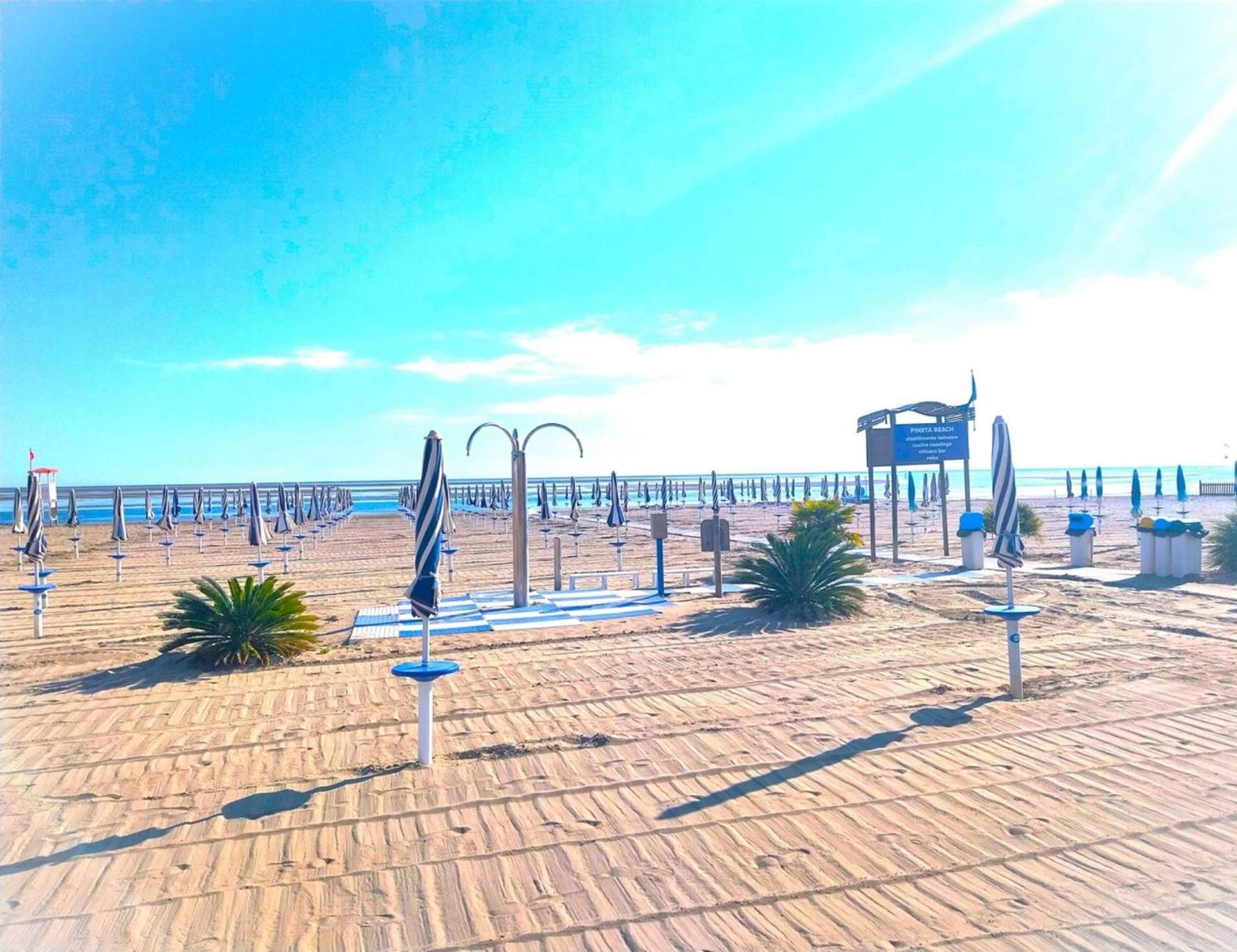Adorable Seaview Flat At Pineta - Beahost
